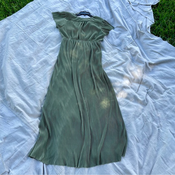Pleated Maxi Dress - Picture 4 of 6